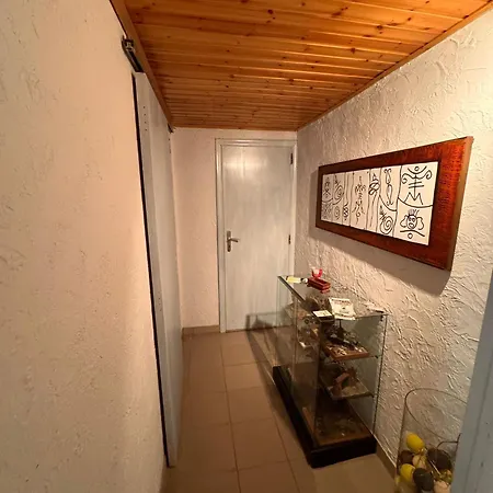 A L'ombre De La Chapelle Malmedy